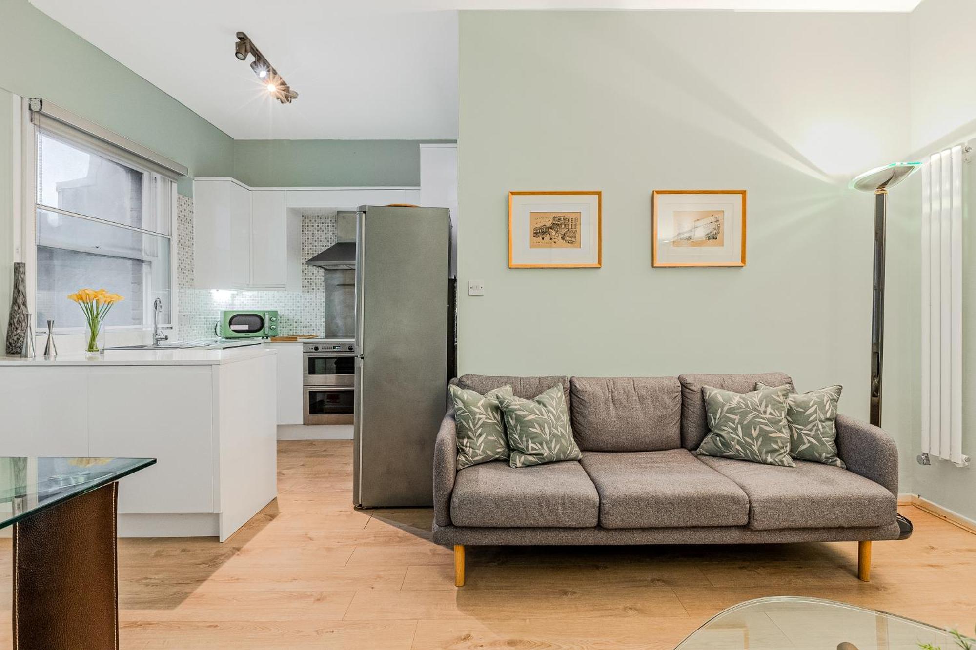 Stunning Central 2Br Flat Btw Soho & Covent Garden London Exteriör bild